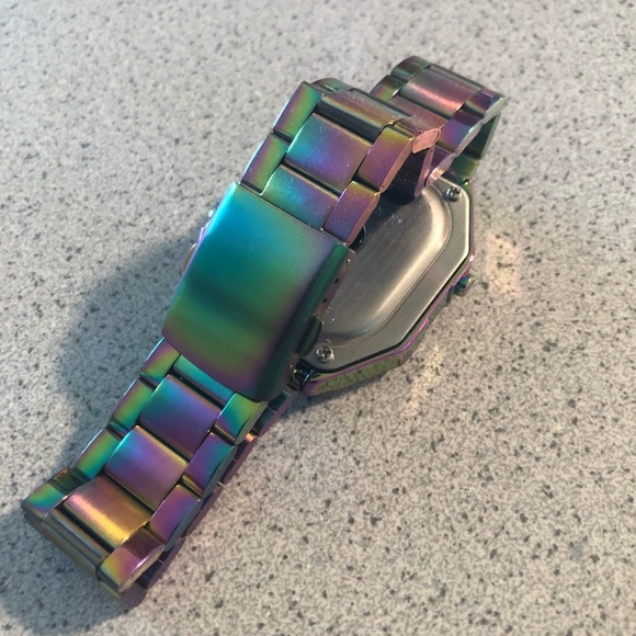 New RetroWave Smart Watch - Picture 2 of 5
